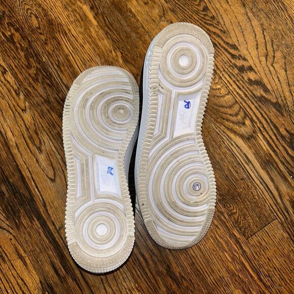 Nike Air Force 1 Ultra Flyknit Low in a black and multi-colorway - Picture 3 of 4